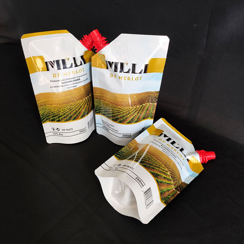 Bolsillo de pulverización vertical de papel de aluminio personalizado OEM bolsillo de pulverización líquida de vino tinto